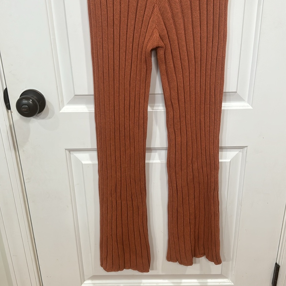 FREE PEOPLE BEACH IMOGENE RIBBED KNIT SWEATER PANTS SALMON RUST MEDIUM - Picture 11 of 11